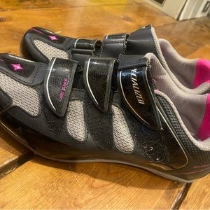 Body geometry spin shoes